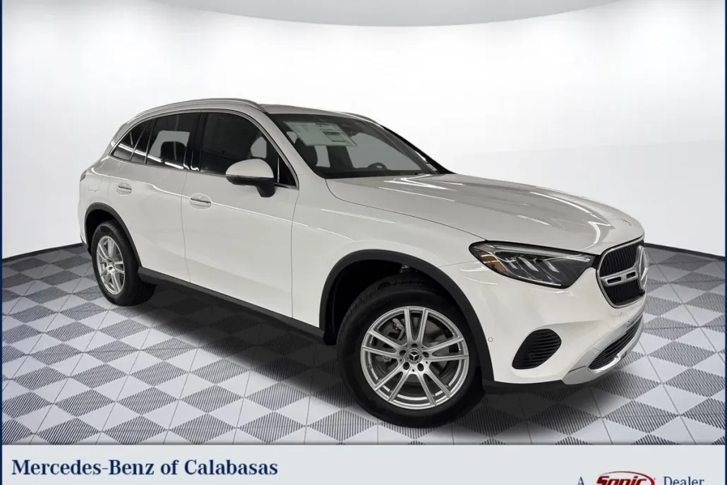 2025 Mercedes Benz GLC 300 4MATIC photo 1