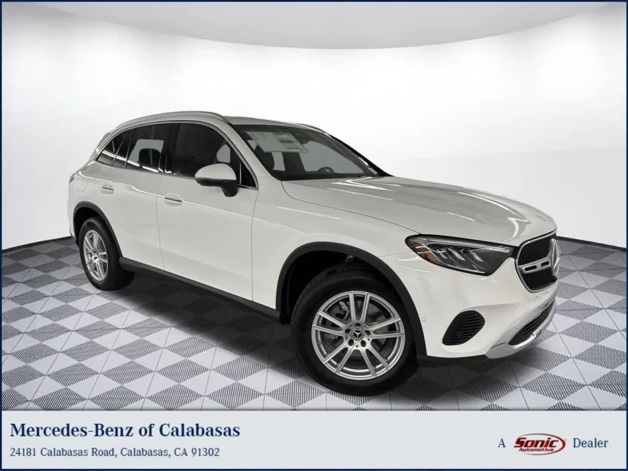 2025 Mercedes Benz GLC 300 4MATIC photo 1
