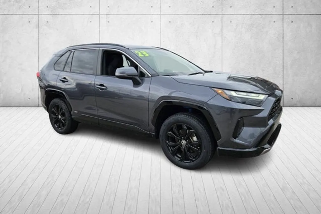 2023 Toyota RAV4 Hybrid SE photo 1