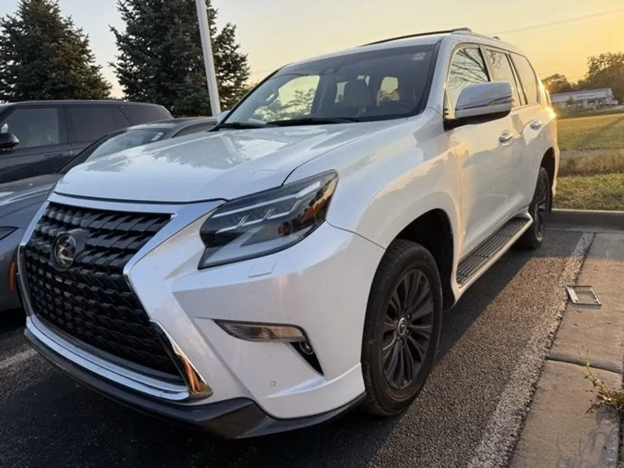 2023 Lexus GX 460 Premium photo 1