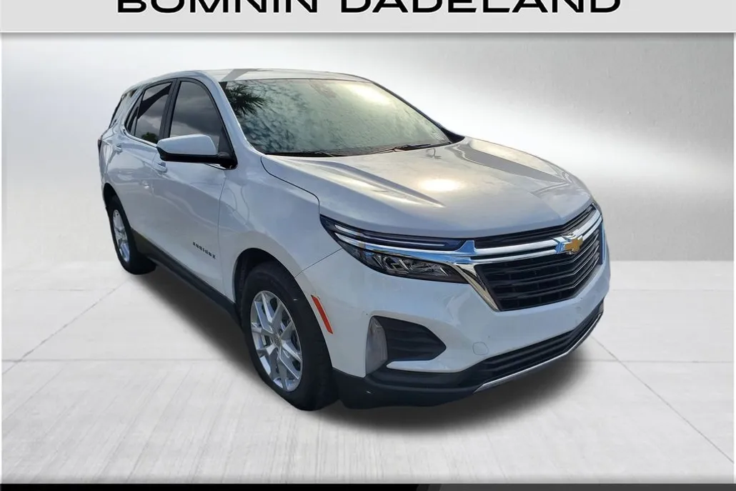 2022 Chevrolet Equinox LT photo 1