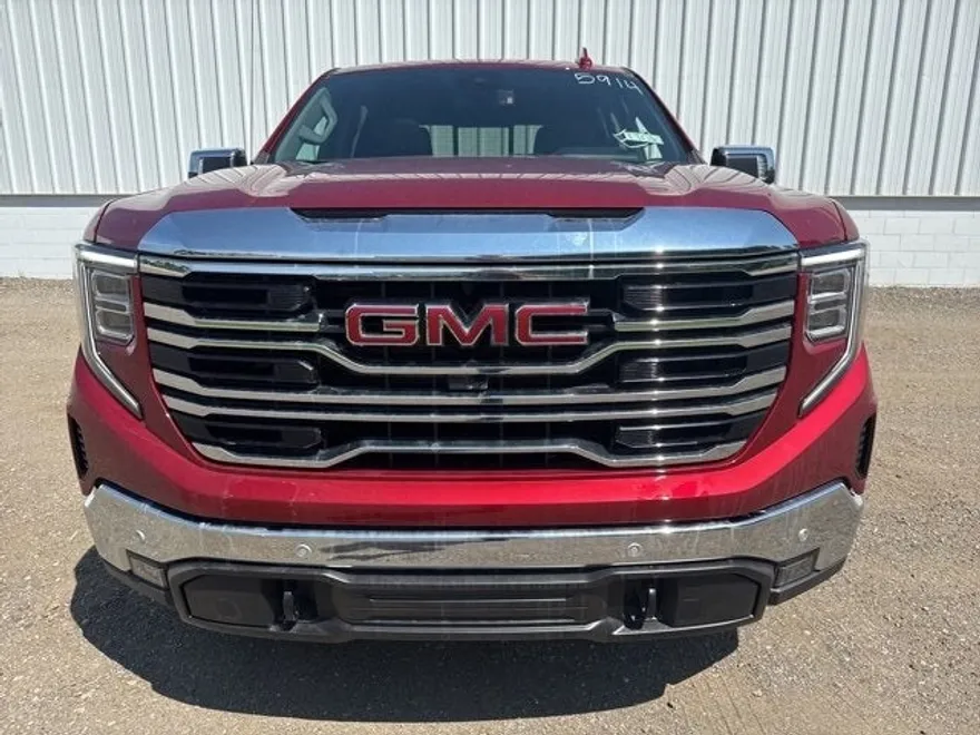 2026 Gmc Sierra 1500 SLT photo 1