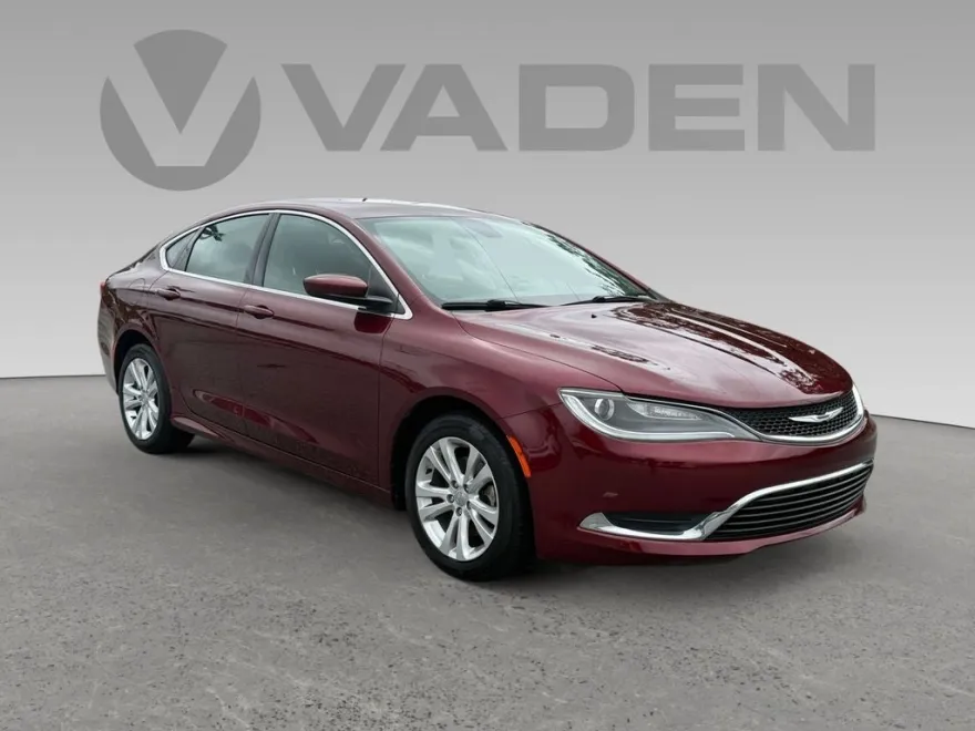 2015 Chrysler 200 Limited photo 1