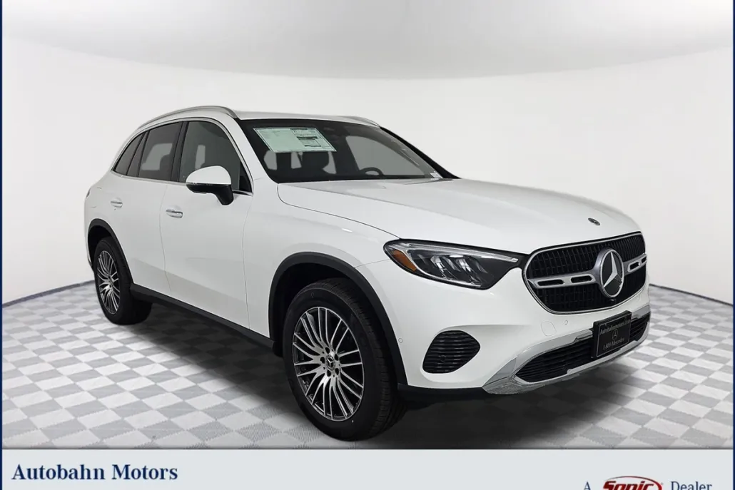 2025 Mercedes Benz GLC 300 photo 1