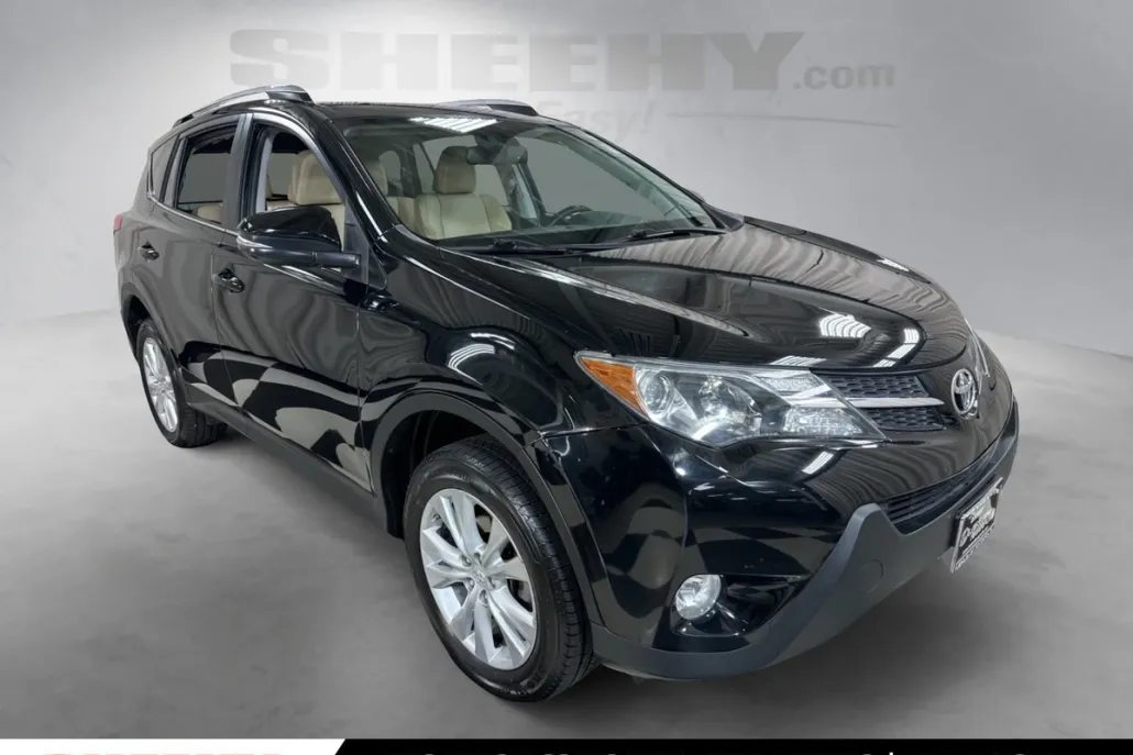 2015 Toyota RAV4 Limited photo 1