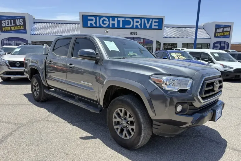 2023 Toyota Tacoma SR5 photo 1