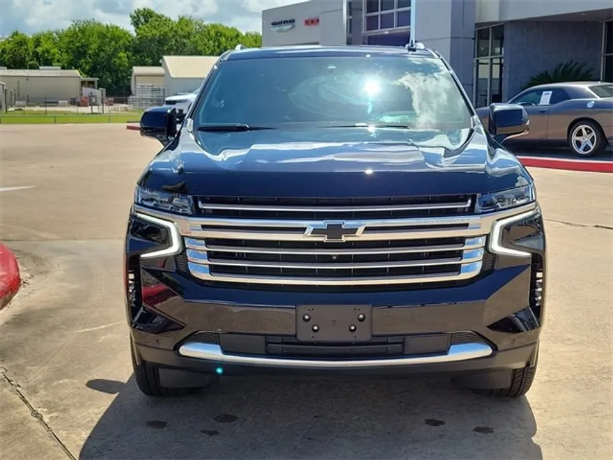 2024 Chevrolet Suburban High Country photo 1