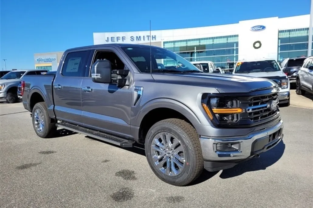 2024 Ford F-150 XLT photo 1