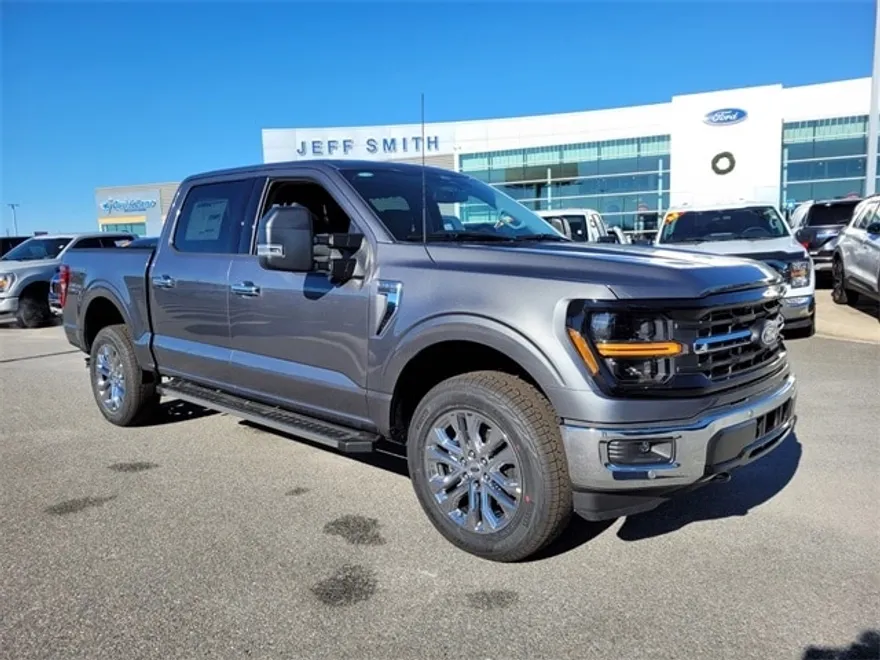 2024 Ford F-150 XLT photo 1