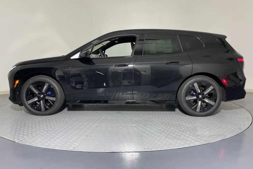2025 Bmw iX photo 1