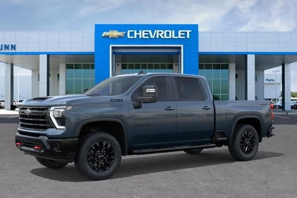 2026 Chevrolet Silverado 2500HD LT photo 1