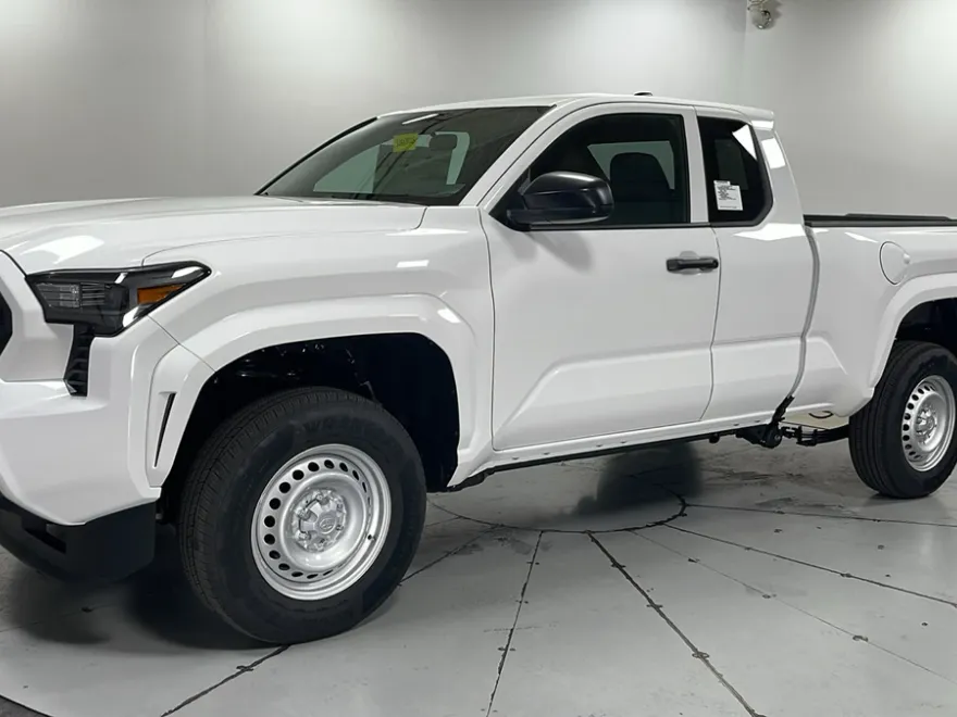 2025 Toyota Tacoma SR XtraCab photo 1