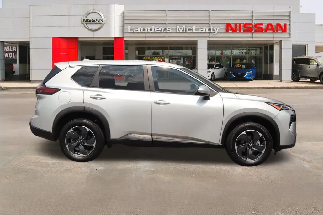 2024 Nissan Rogue SV photo 1