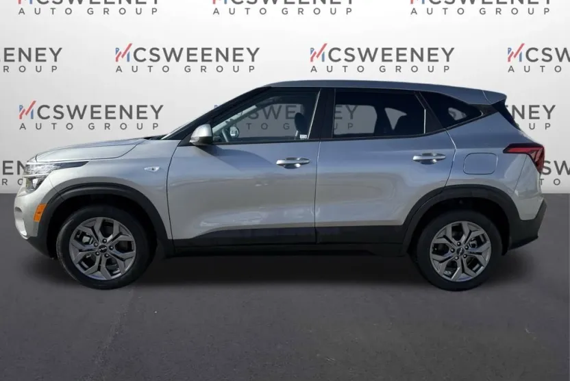 2024 Kia Seltos LX photo 1