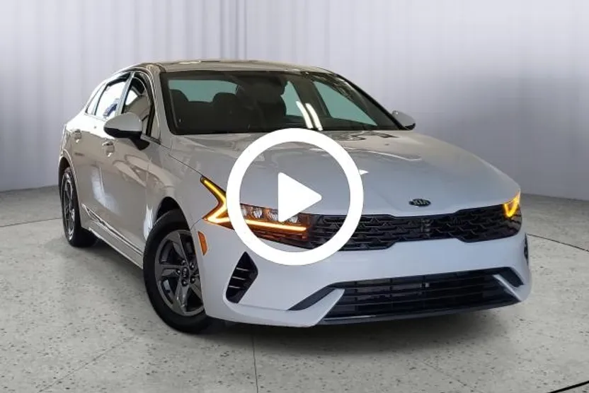 2021 Kia K5 LXS photo 1