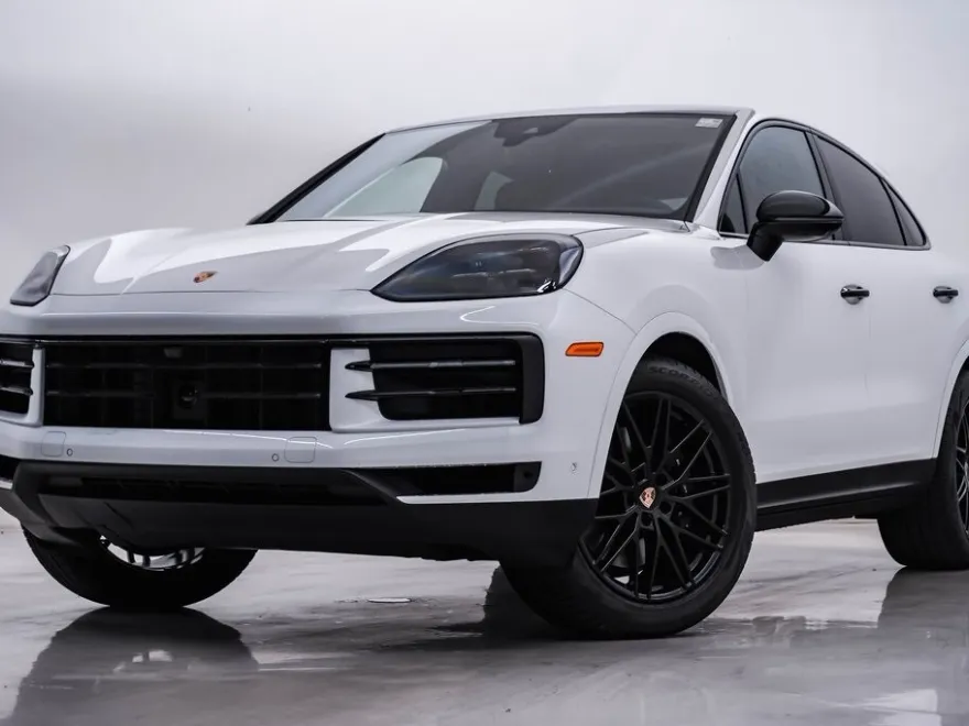 2025 Porsche Cayenne Coupe photo 1