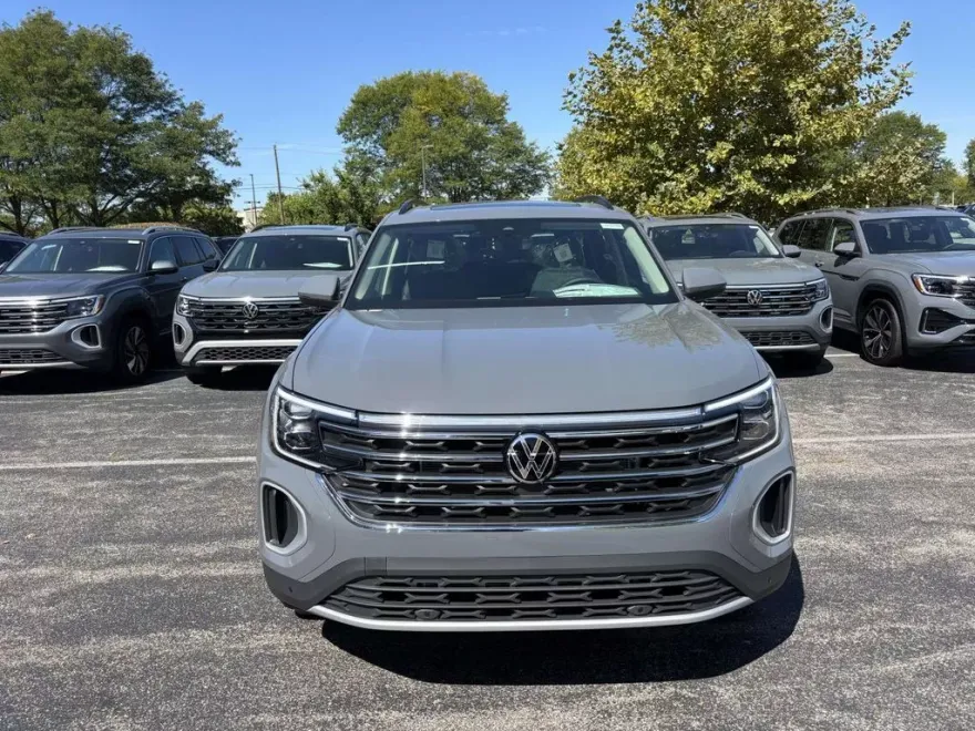 2026 Volkswagen Atlas SE Technology photo 1