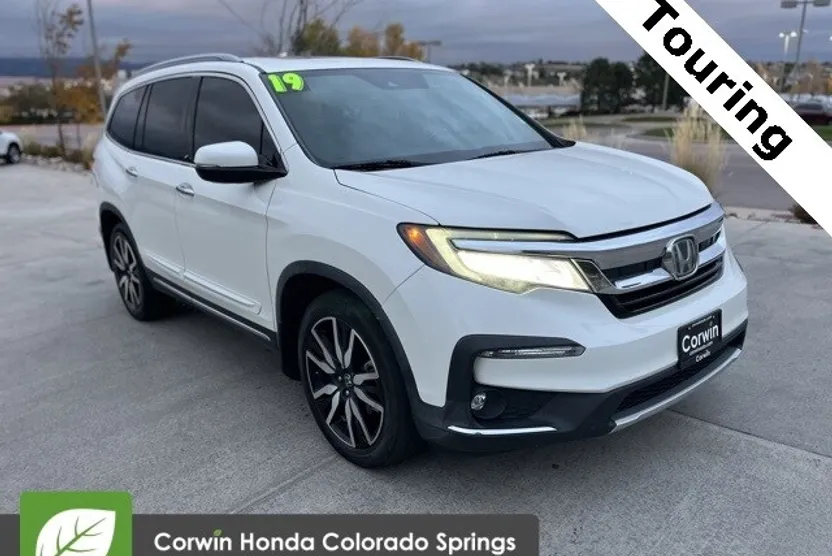 2019 Honda Pilot Touring photo 1