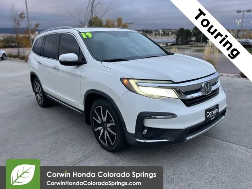2019 Honda Pilot Touring photo 1