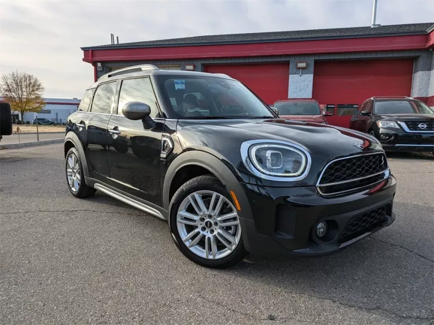 2024 Mini Cooper Signature photo 1