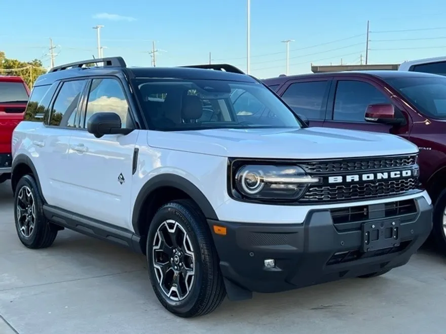 2025 Ford Bronco Sport Outer Banks photo 1