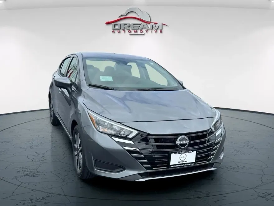 2025 Nissan Versa SV photo 1