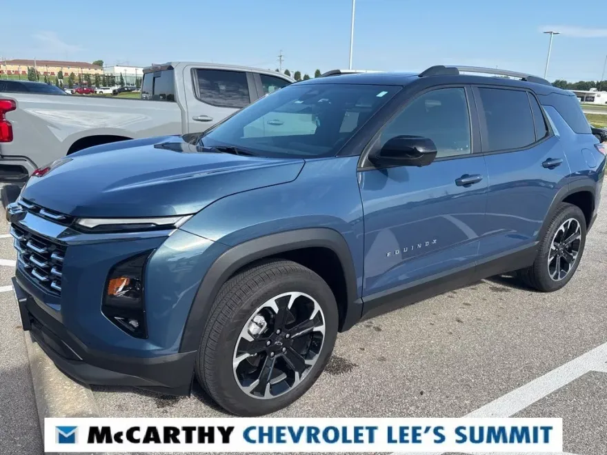2025 Chevrolet Equinox LT photo 1
