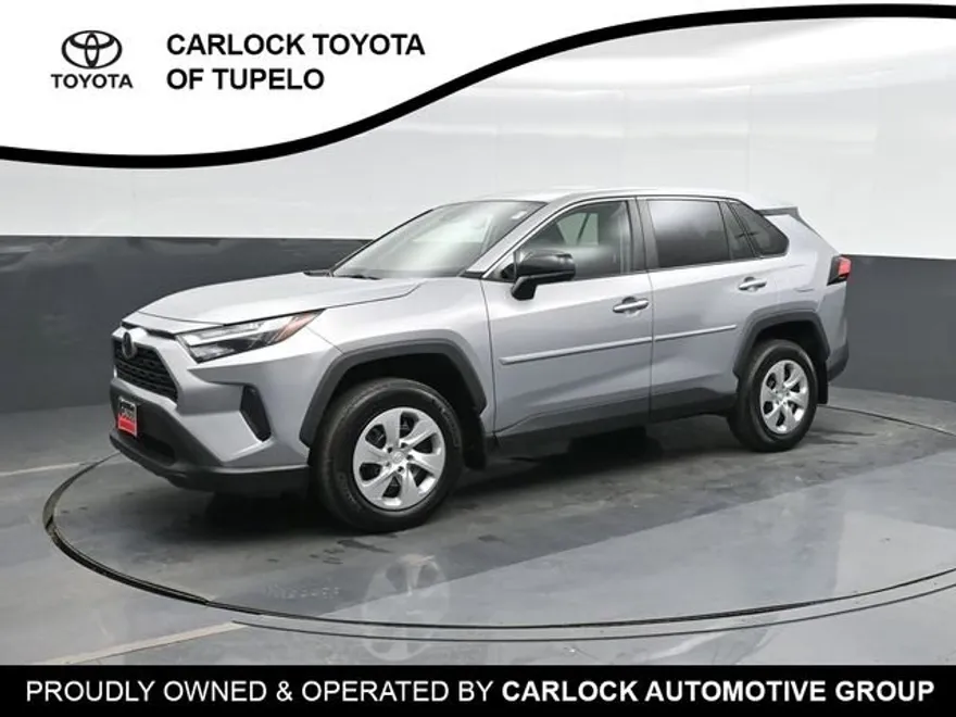 2023 Toyota RAV4 LE photo 1