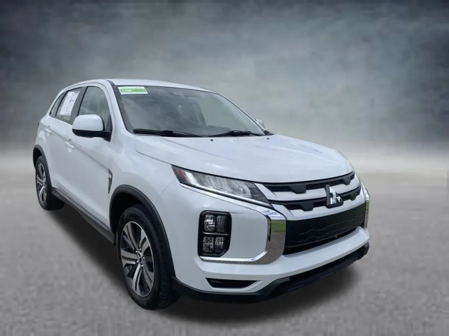 2024 Mitsubishi Outlander Sport ES photo 1