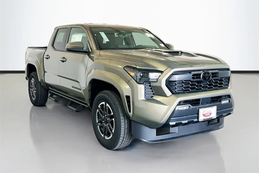 2025 Toyota Tacoma TRD Sport photo 1