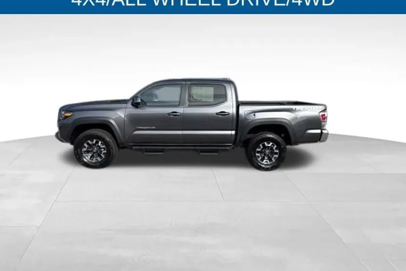 2023 Toyota Tacoma TRD Off-Road V6 photo 1