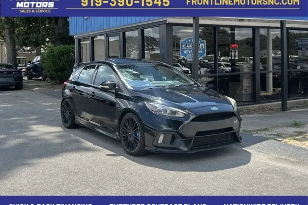 2017 Ford Focus RS photo 1
