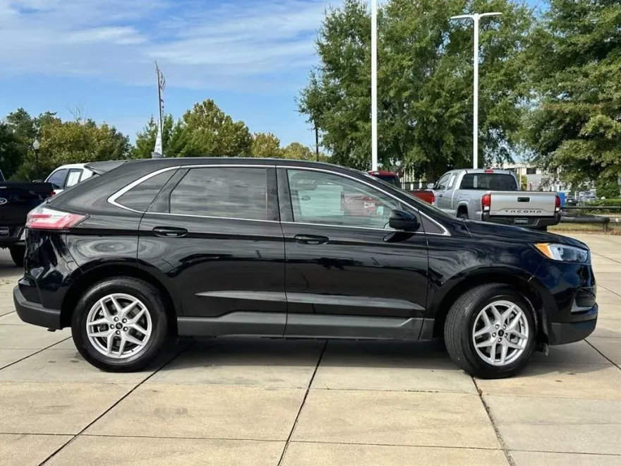 2023 Ford Edge SEL photo 1