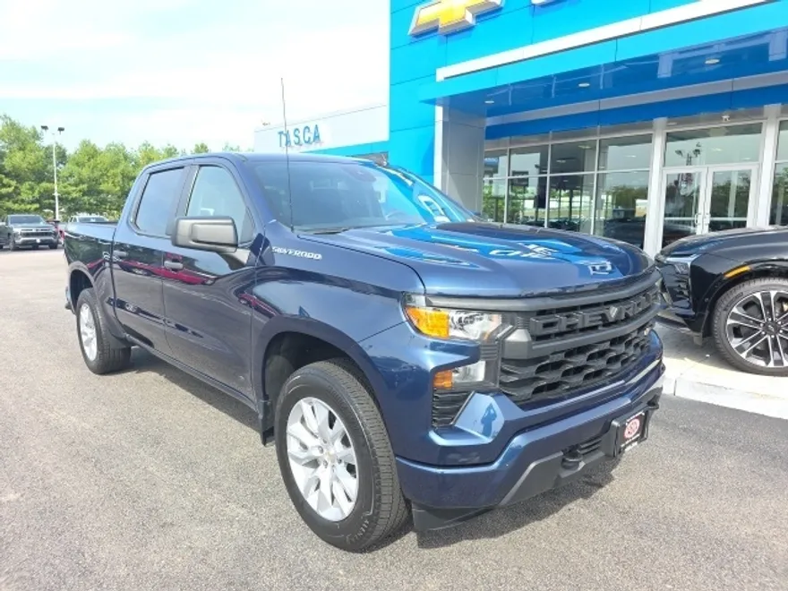 2023 Chevrolet Silverado 1500 Custom photo 1