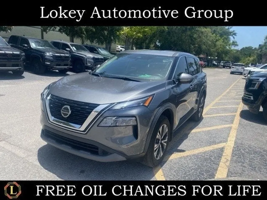 2021 Nissan Rogue SV photo 1