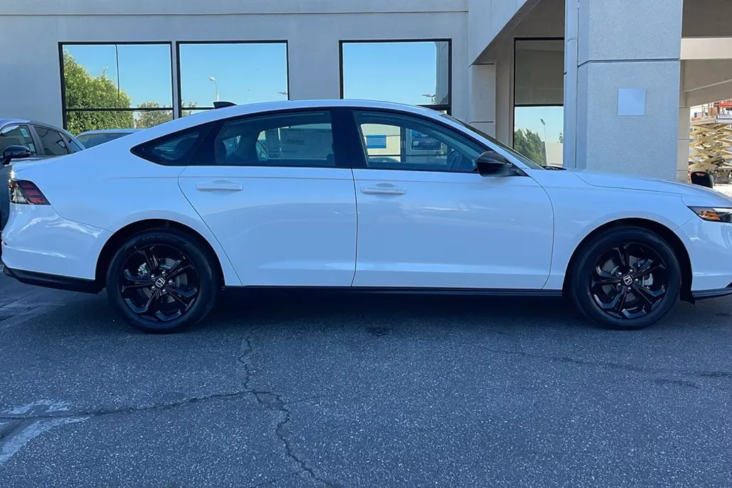 2025 Honda Accord SE photo 1