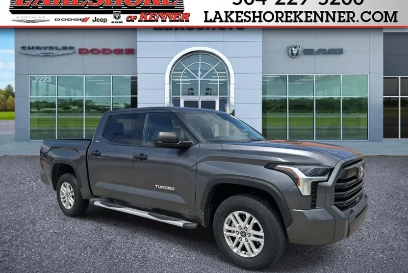 2023 Toyota Tundra SR5 photo 1