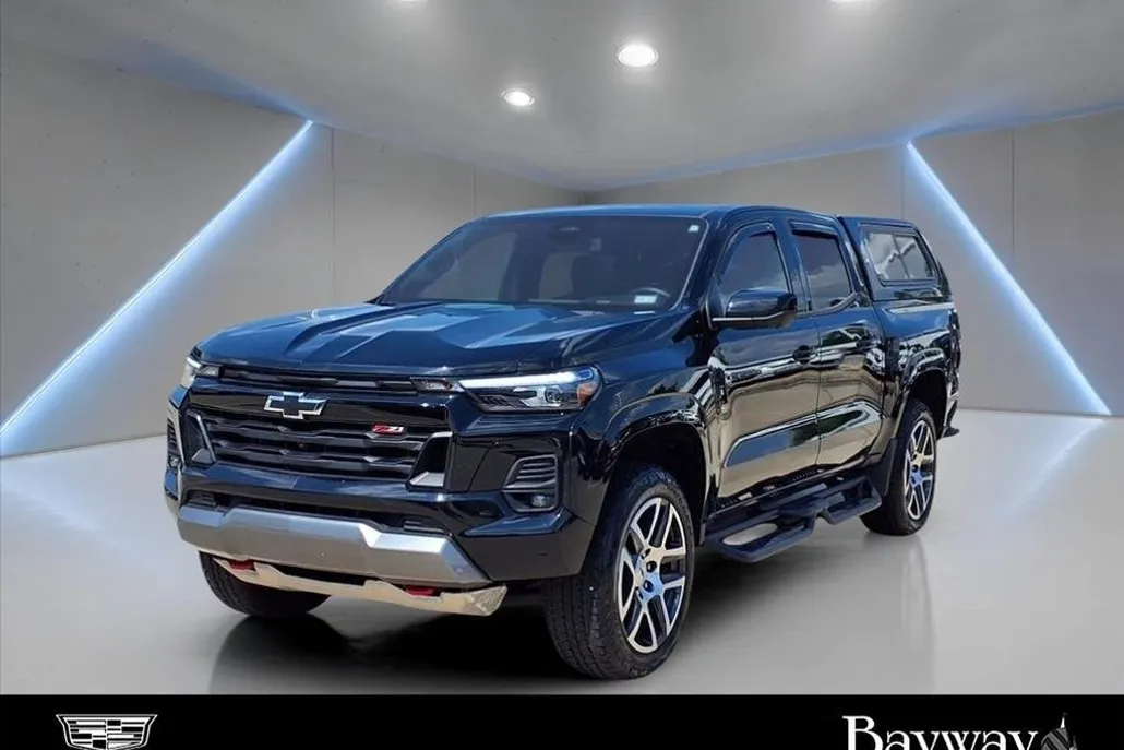 2023 Chevrolet Colorado Z71 photo 1