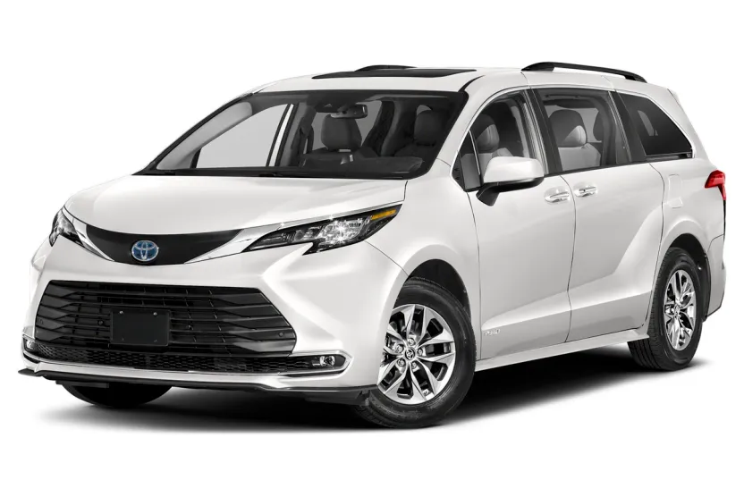 2022 Toyota Sienna XLE photo 1
