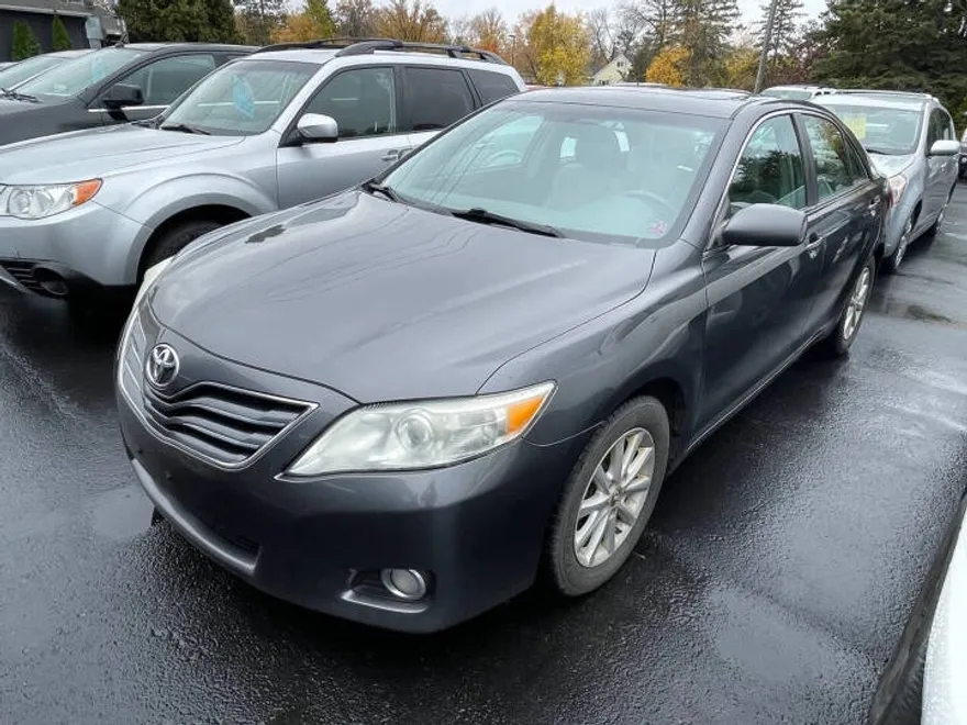 2011 Toyota Camry Base photo 1
