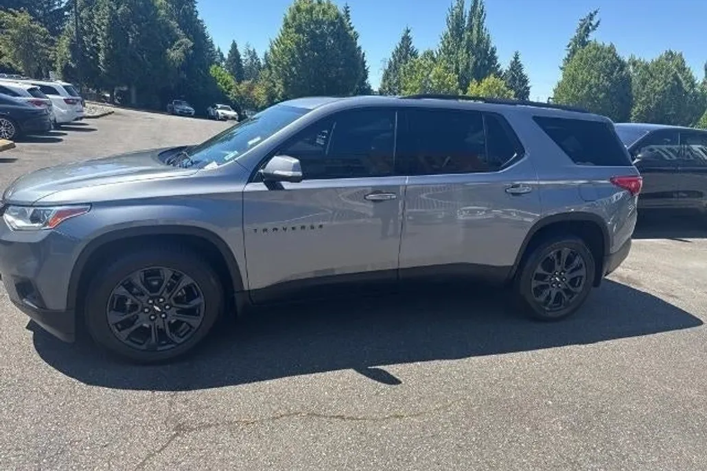 2021 Chevrolet Traverse RS photo 1