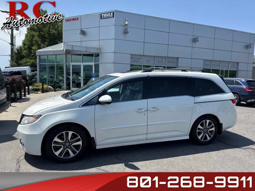 2015 Honda Odyssey Touring Elite photo 1