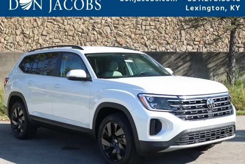 2026 Volkswagen Atlas SE Technology photo 1