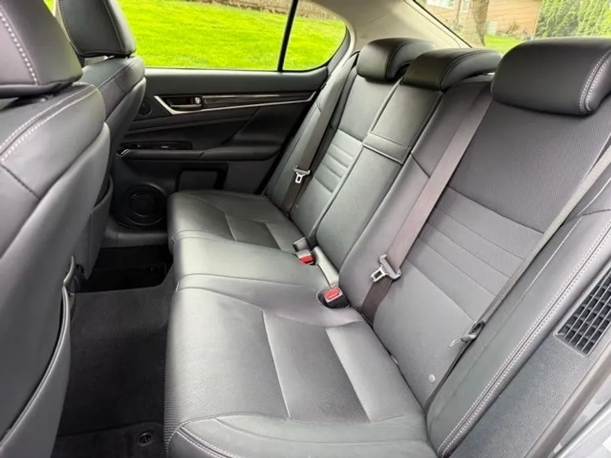 2016 Lexus GS 450h photo 30