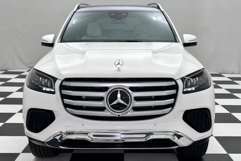 2024 Mercedes Benz GLS 450 photo 1