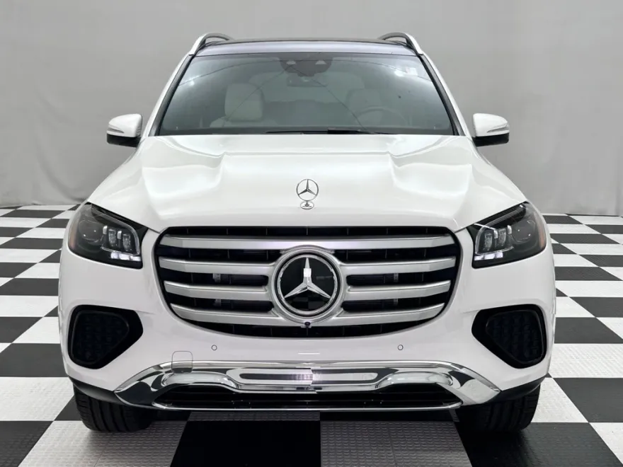 2024 Mercedes Benz GLS 450 photo 1