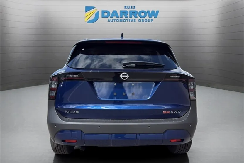 2025 Nissan Kicks SR photo 1