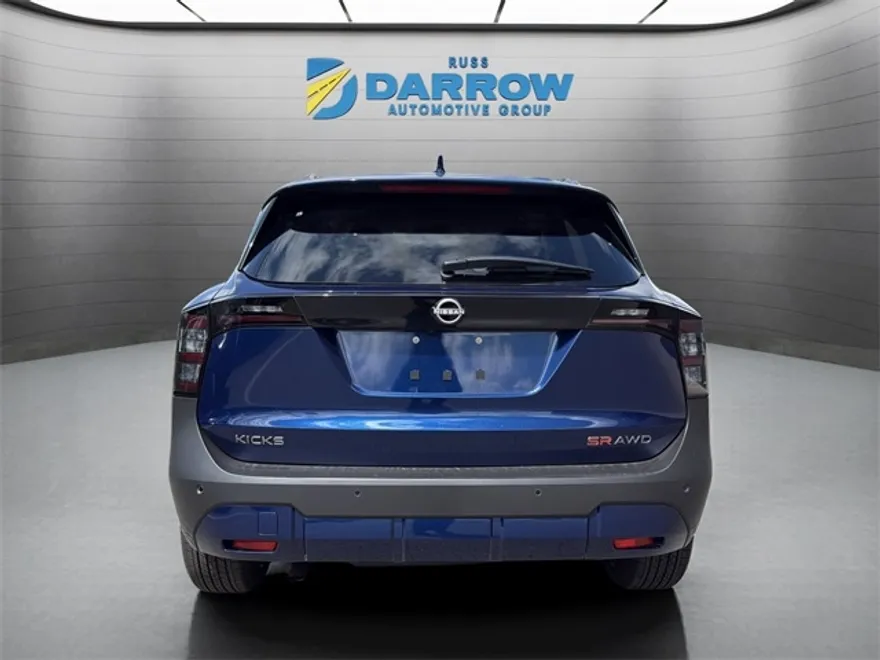 2025 Nissan Kicks SR photo 1