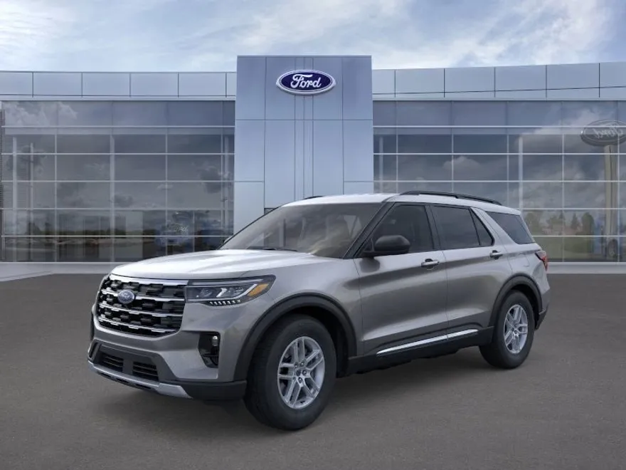 2025 Ford Explorer photo 1