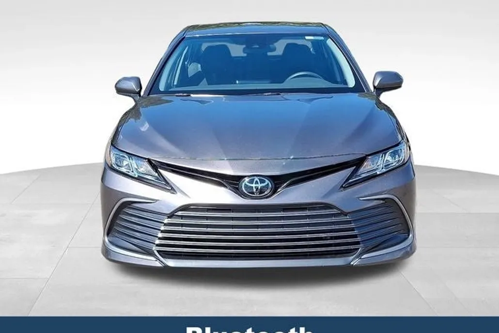 2024 Toyota Camry LE photo 1